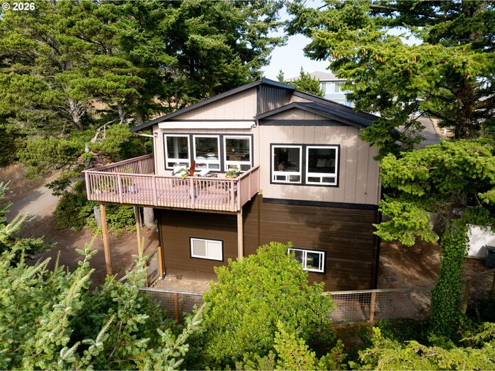 Property Photo:  4995 Grand Ave  OR 97141 