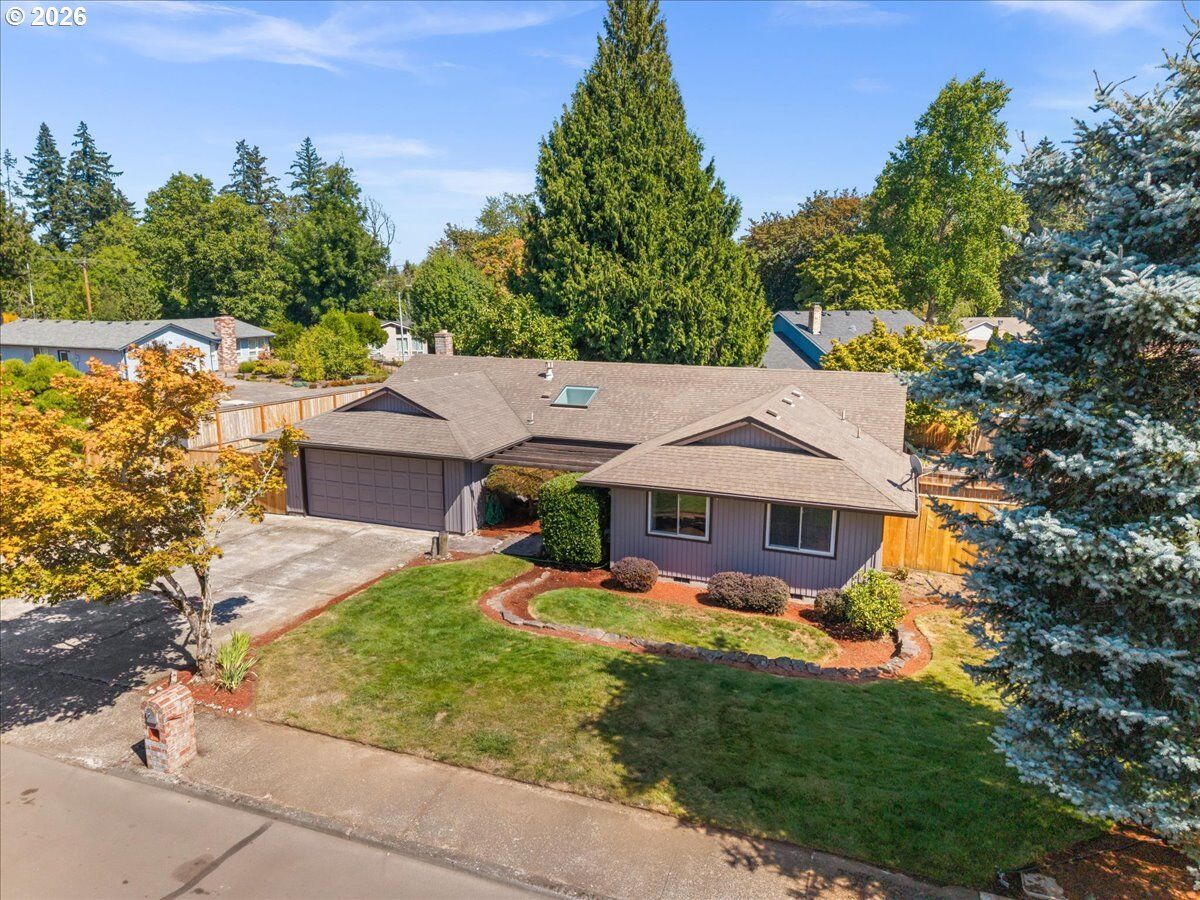 Property Photo:  3038 SE Rood Ct  OR 97123 