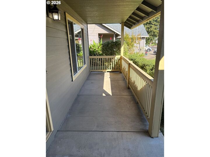 Property Photo:  6087 Geyser Peak Pl  OR 97402 