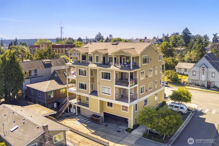 Property Photo: 1215 Lawrence Street 101 WA 98368