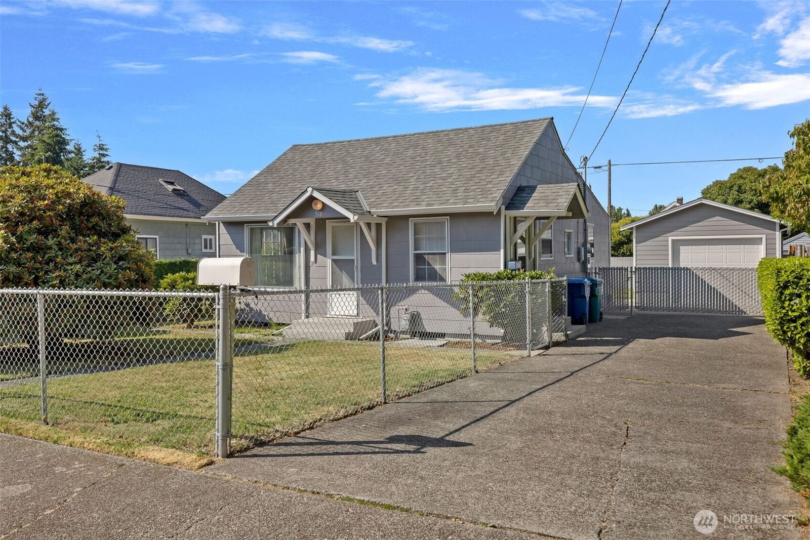 Property Photo:  516 S Trenton Street  WA 98108 