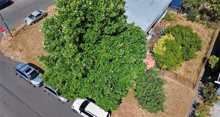 Property Photo:  10504  12th Avenue NW  WA 98177 