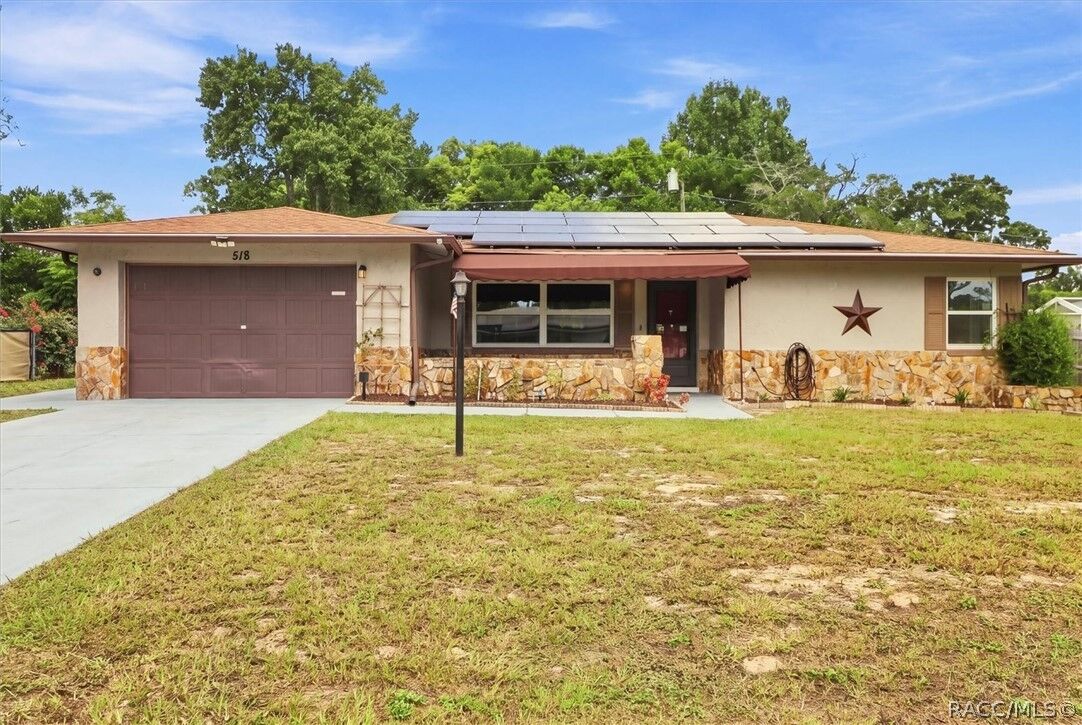 Property Photo:  518 S Adams Street  FL 34465 