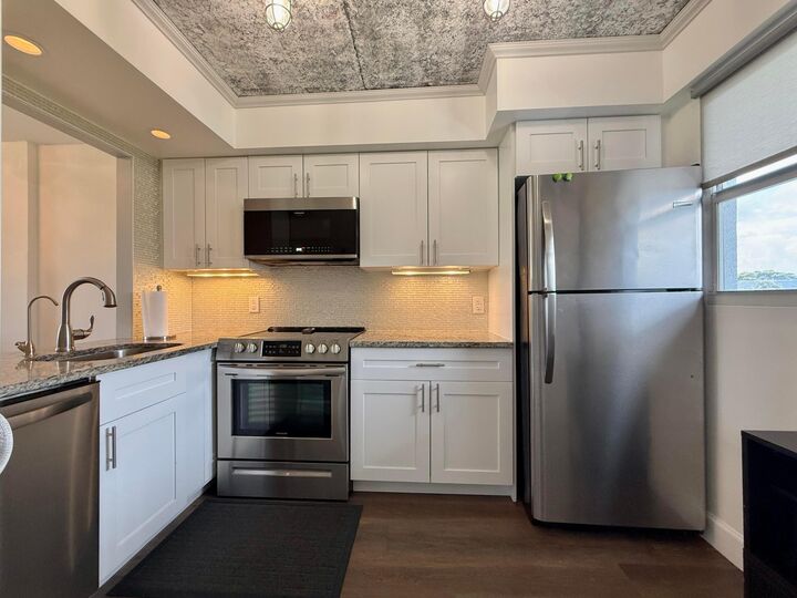 Property Photo:  102 Royal Pk Drive 4C  FL 33309 