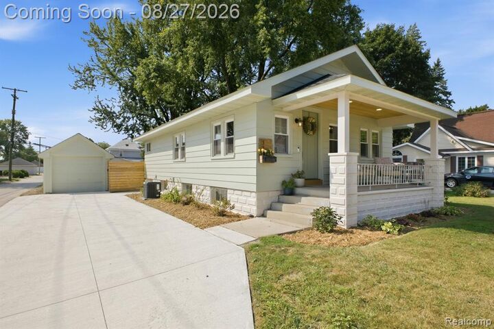 Property Photo: 33 W Wabash Avenue MI 48111