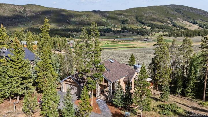Property Photo:  28 Spruce Circle  CO 80435 