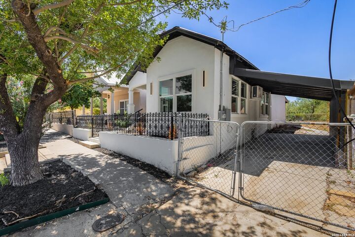 Property Photo:  765 N Monroe St  TX 78852 