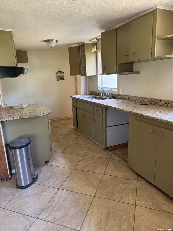 Property Photo: 1207 El Paso TX 78160