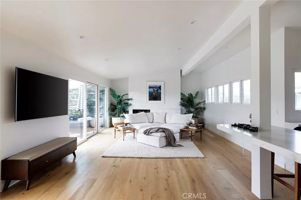 Property Photo:  1504 Westcliff Drive 5  CA 92660 