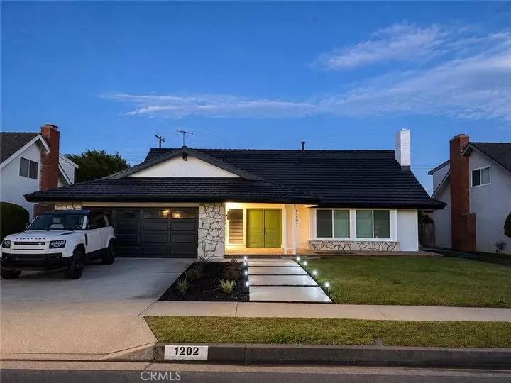 Property Photo:  1202 Limerick  CA 92870 