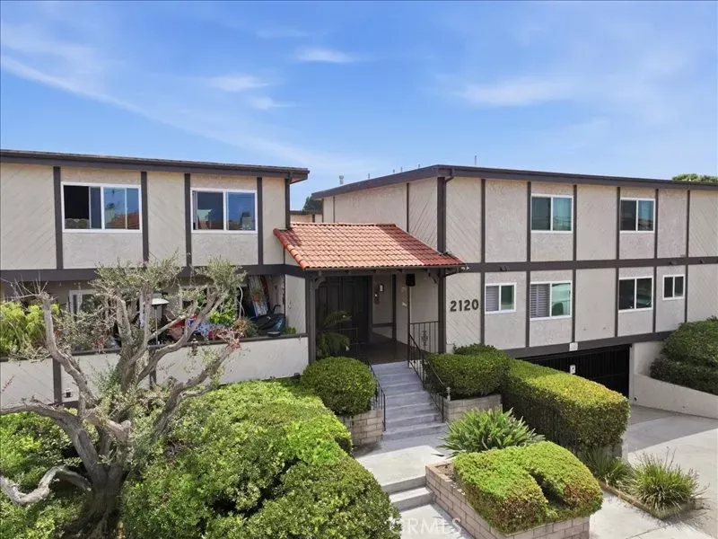 Property Photo:  2120 Dufour Avenue 2  CA 90278 