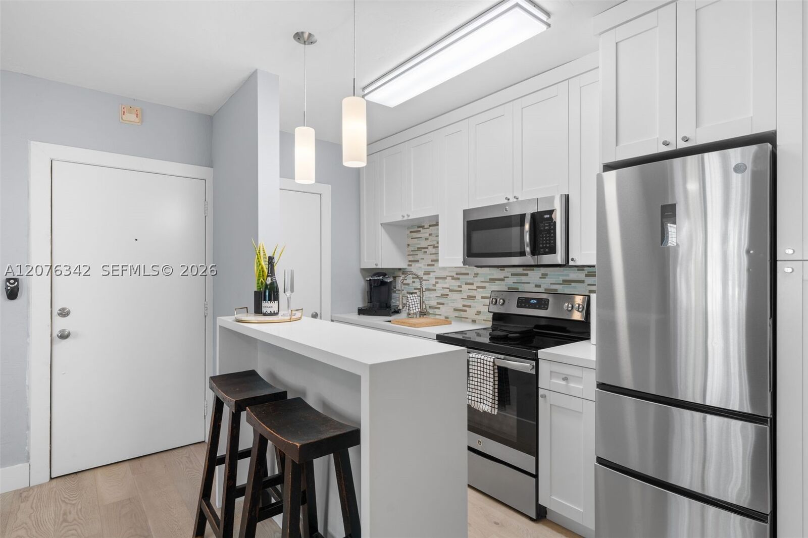 Property Photo: 6330 SW 79th St 6 FL 33143