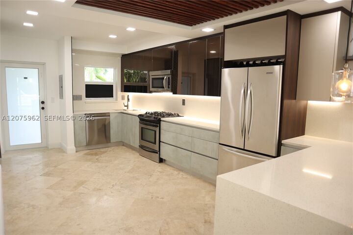 Property Photo: 13105 Ixora Ct 112 FL 33181