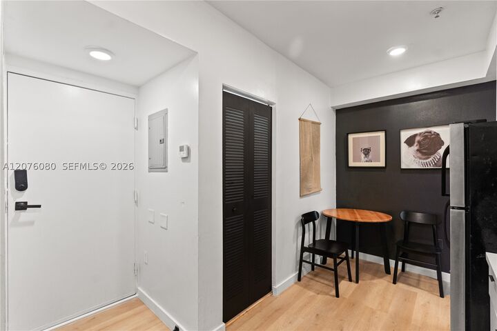 Property Photo:  810 7th St 102  FL 33139 