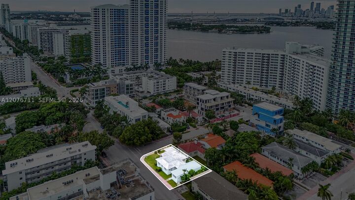 Property Photo:  1301 Flamingo Way  FL 33139 