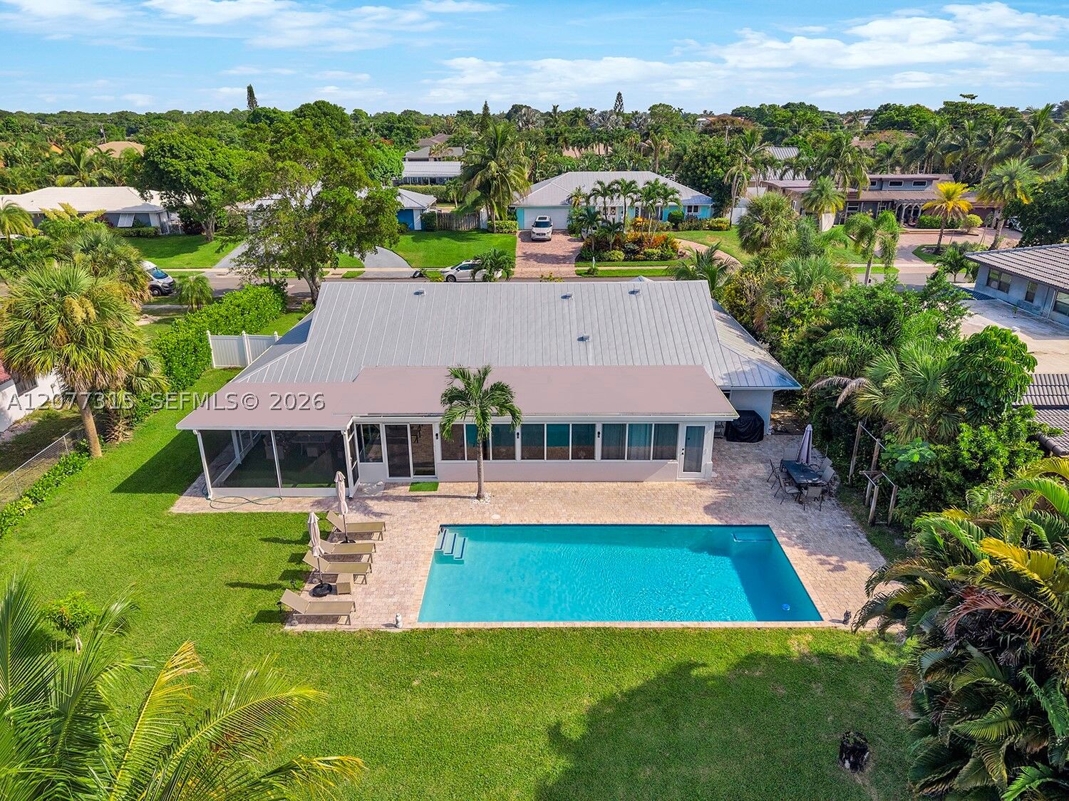 Property Photo:  3324 Lakeview Blvd  FL 33445 