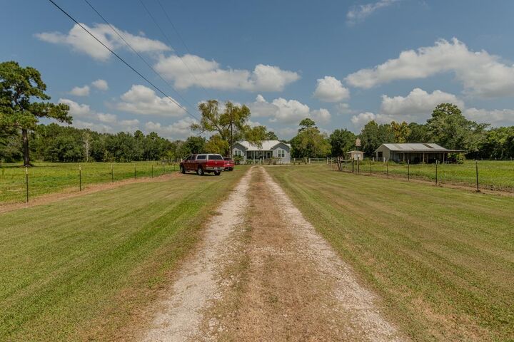 Property Photo:  1401 E Buccaneer  TX 77665 