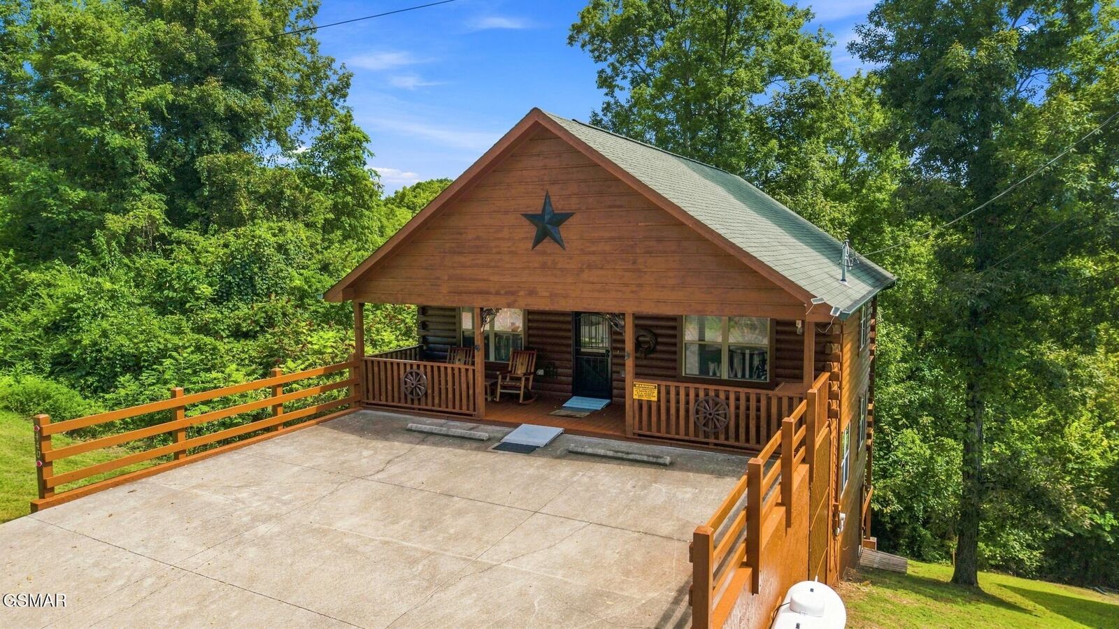 Property Photo: 440 Oak Sky Way TN 37876