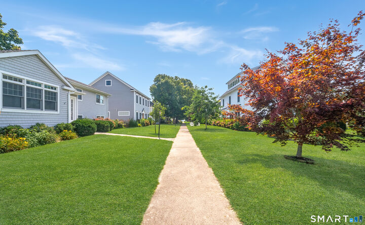 Property Photo:  4 East Walk  CT 06413 