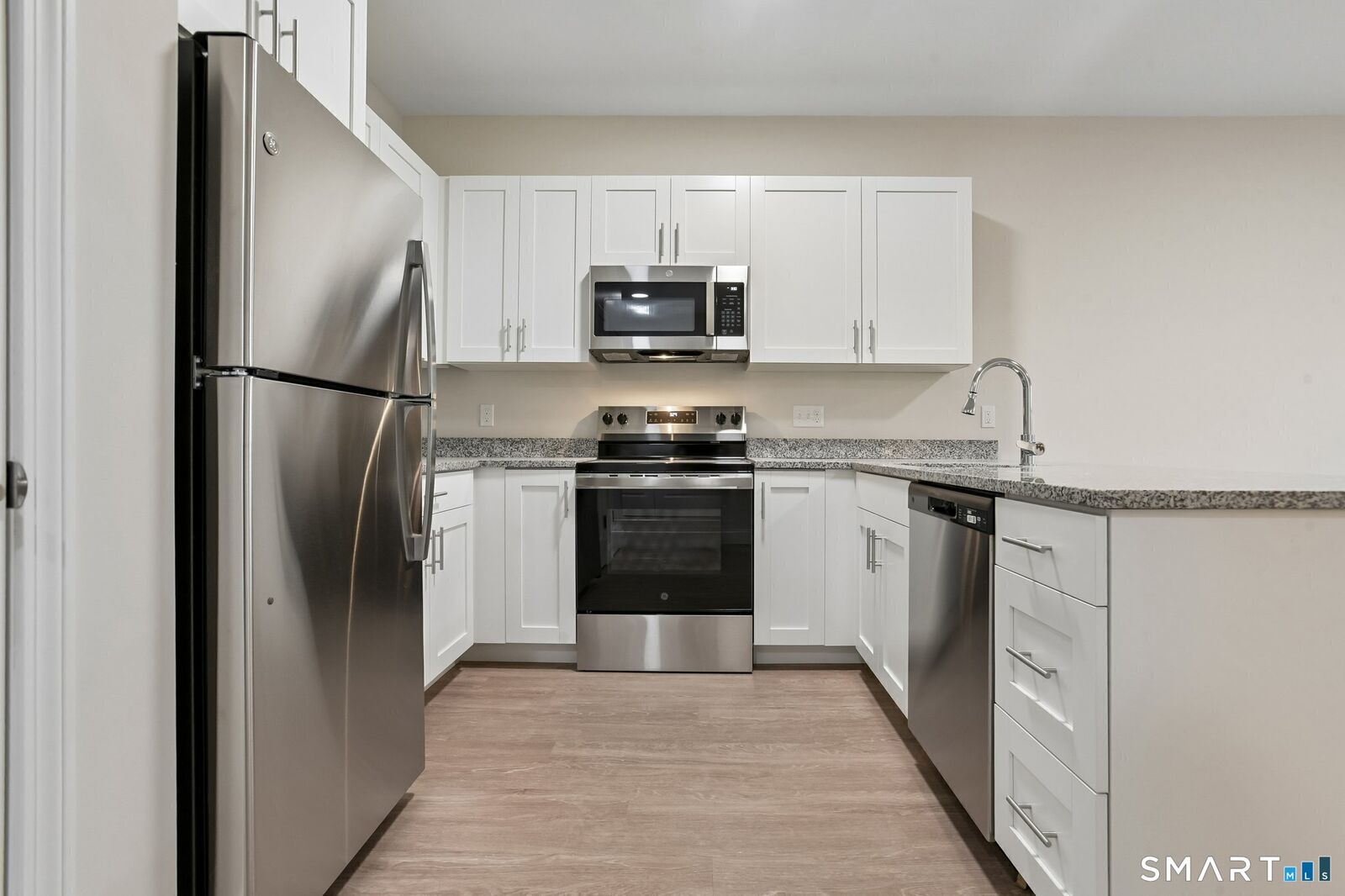 Property Photo:  55 Steele Boulevard 217  CT 06037 