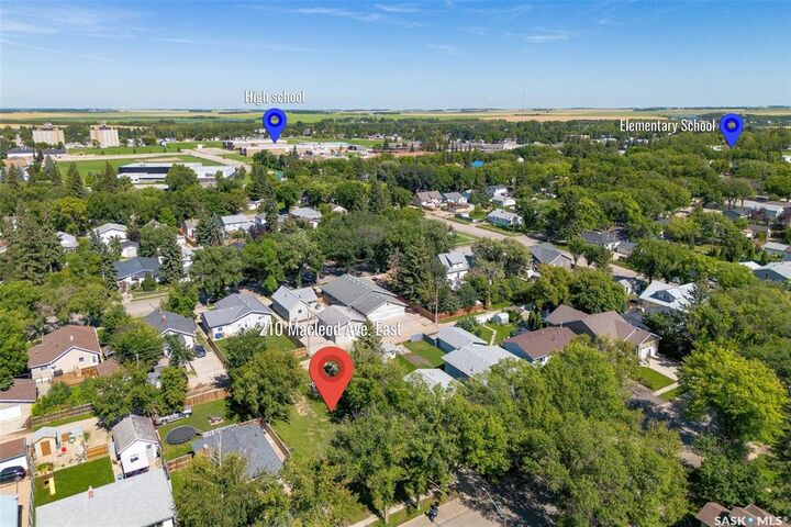 Property Photo:  210 McLeod Avenue E  SK S0E 1A0 
