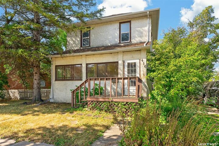 Property Photo: 416 5th Avenue NW SK S6H 3X9
