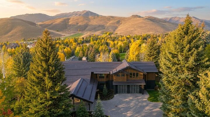 Property Photo:  106 Blue Grouse Rd  ID 83353 