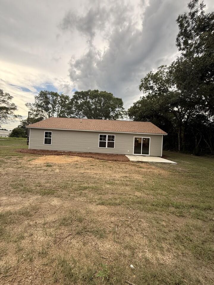Property Photo:  200 Washington Ave.  GA 31750 