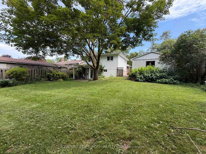 Property Photo:  72 Allan Street  ON L9L 1E6 