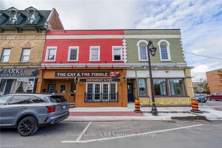 Property Photo: 47 William Street N 4 ON K9V 3Z9