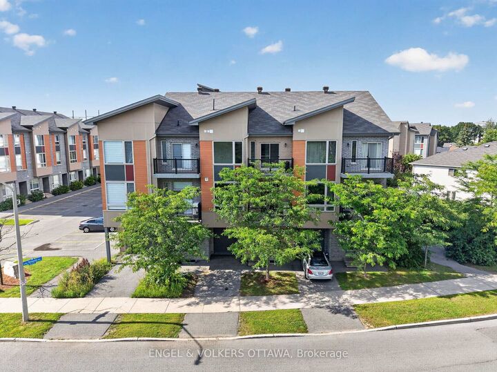 Property Photo: 3652 Downpatrick Road ON K1V 8Y9