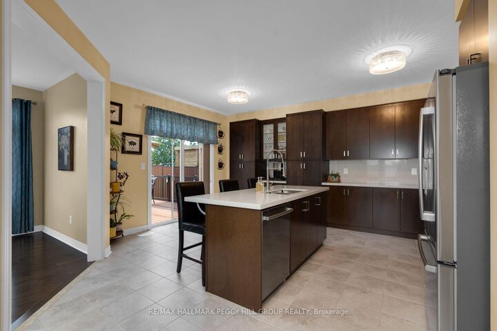 Property Photo: 267 Kozlov Street ON L4N 6R7