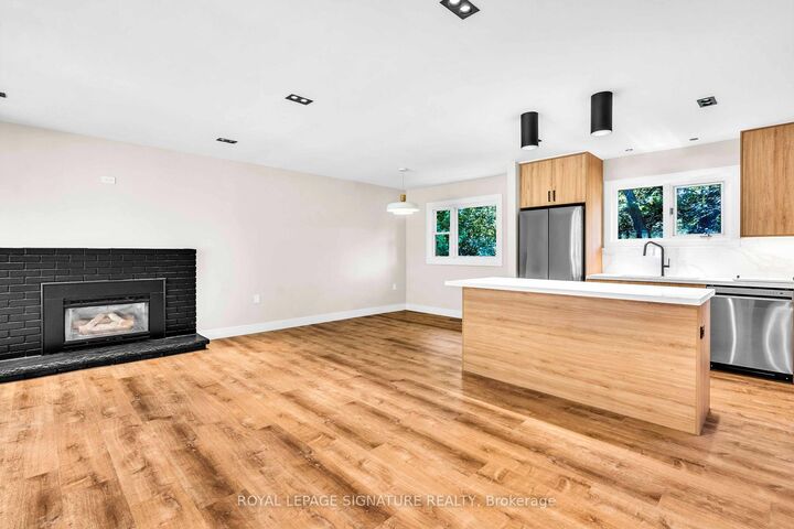Photo de la propriété: 986 Srigley Street 1 ON L3Y 1Y3