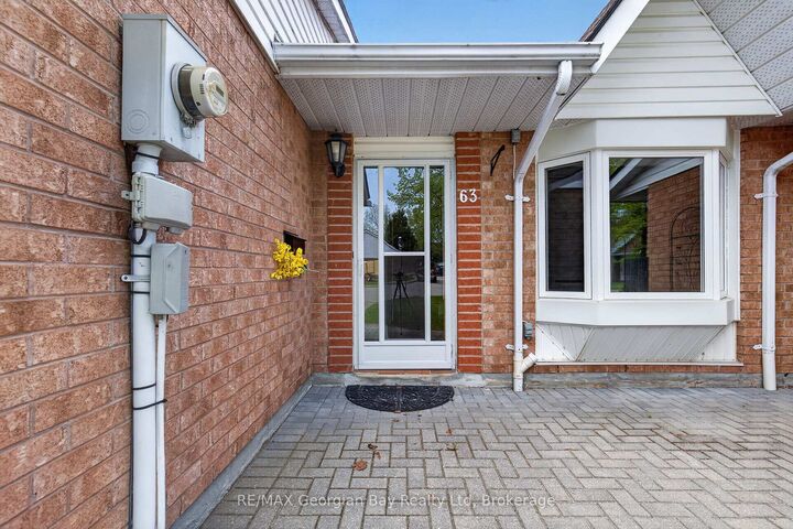 Property Photo: 696 King Street 63 ON L4R 5B6
