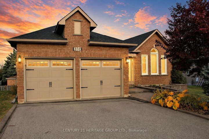 310 Chambers Crescent — photo 1