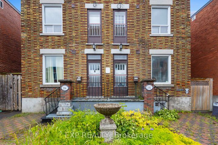 Property Photo: 292-294 Clarence Street ON K1N 5R3