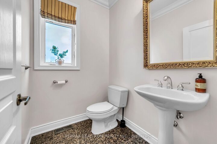 Property Photo: 20 Rock Elm Court ON L6A 4C2