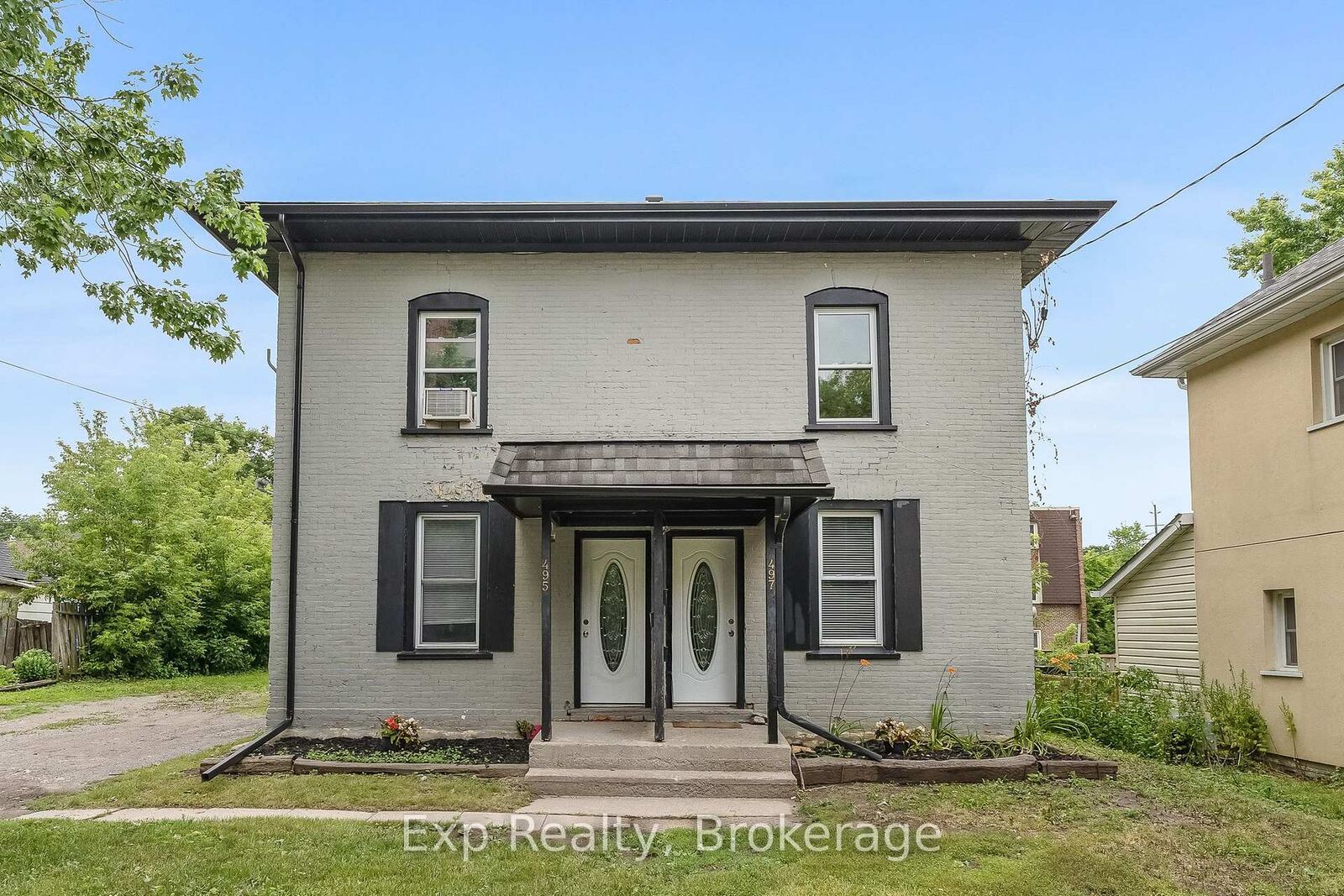 Property Photo: 497 Donegal Street ON K9H 4L9