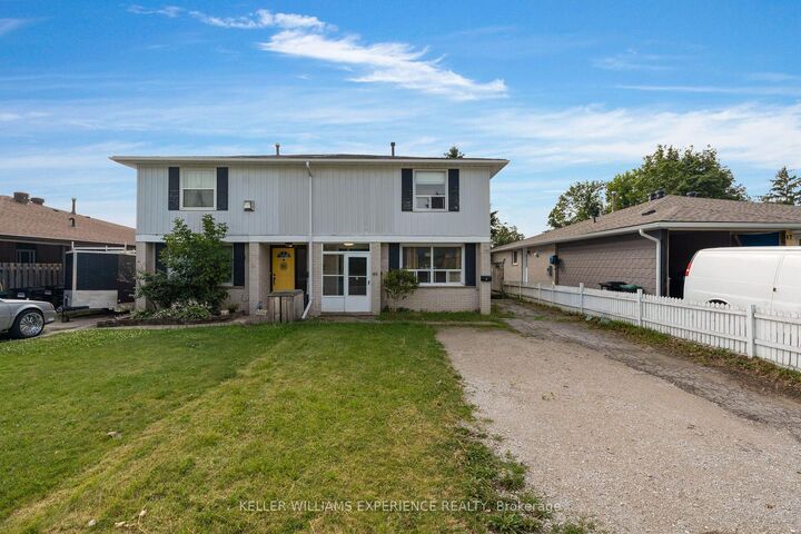 49 Daphne Crescent — photo 1