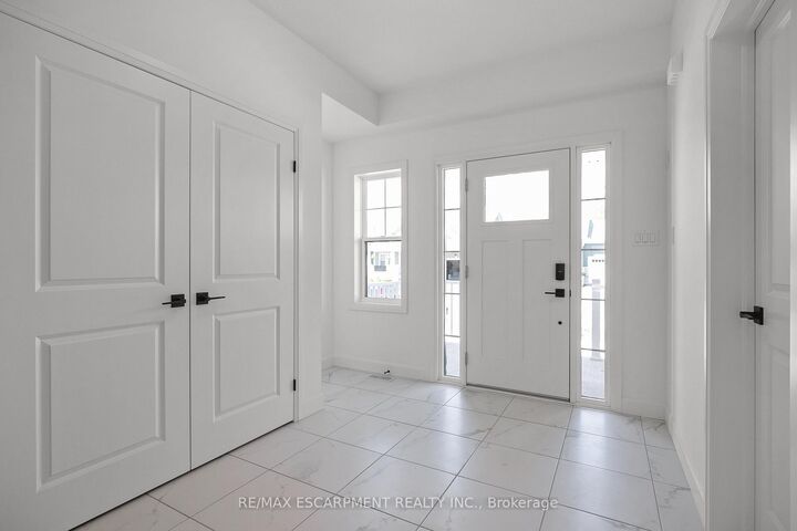Property Photo: 26 Beachwalk Crescent ON L0S 1N0