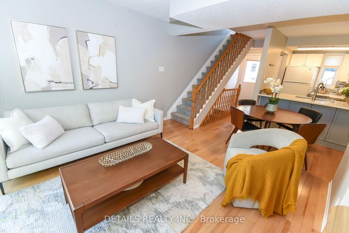 158 Forward Avenue — photo 1
