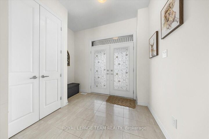 Property Photo:  290 Turnbuckle Crescent  ON K2J 7B7 