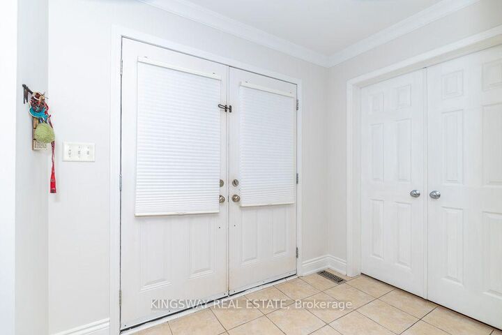 Property Photo:  83 Kidd Crescent  ON L9R 0E1 