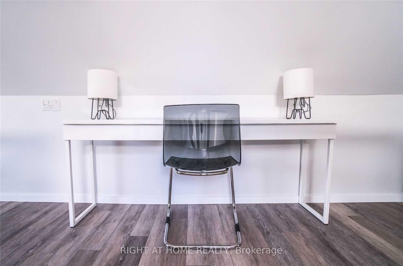 Photo de la propriété: 164 Trafalgar Road Loft ON L6J 3G6