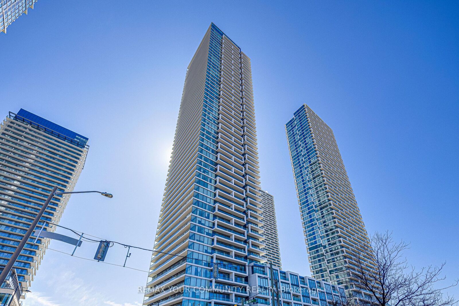 Property Photo: 950 Portage Parkway 3912 ON L4K 0J7