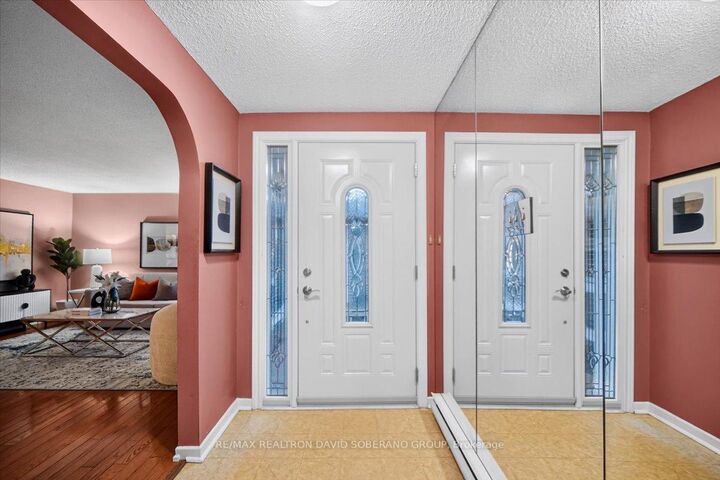 Property Photo:  52 Antibes Drive  ON M2R 3K5 
