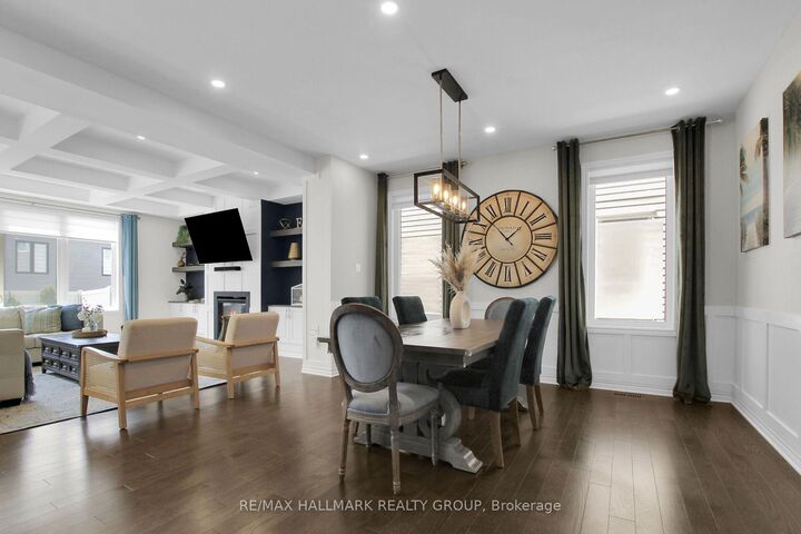 Property Photo: 636 Eagle Crest Heights ON K2S 1G1