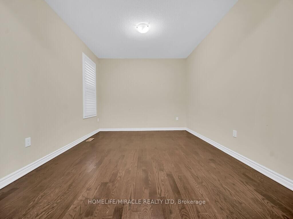 Property Photo:  52 Compass Trail  ON N3E 0B7 