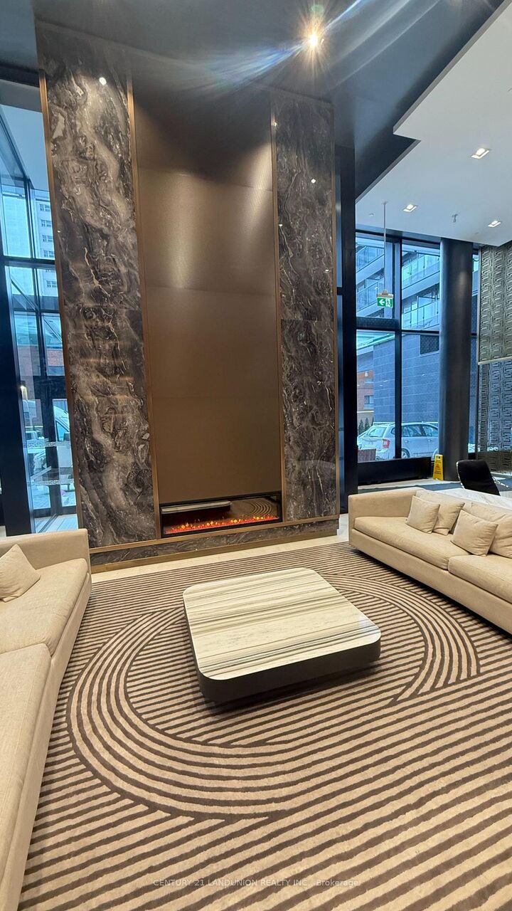 Photo de la propriété: 117 Broadway Avenue 2411 ON M4P 1V3