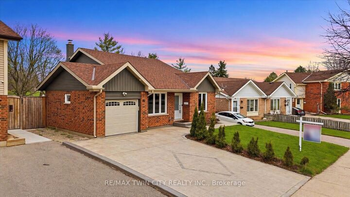 86 Carlyle Drive — photo 1